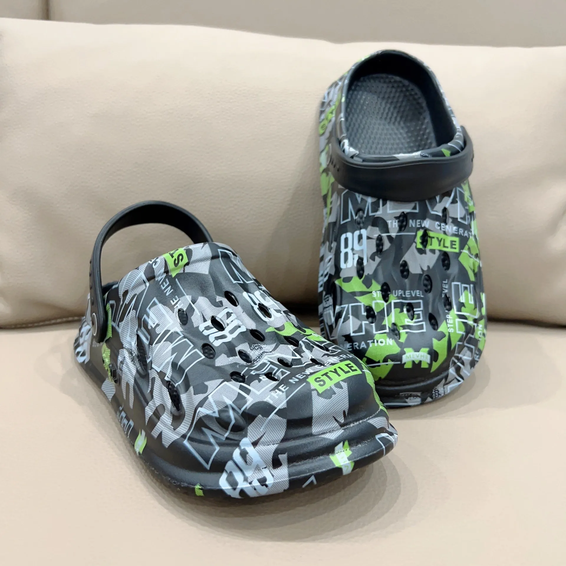 Plus Size New Men's Slippers S - Croc Style Clog 评论和价格