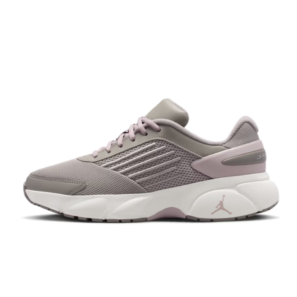 Nike Jordan TRUNNER FLOW: Comf - Women Shoes Jordan 评论和价格
